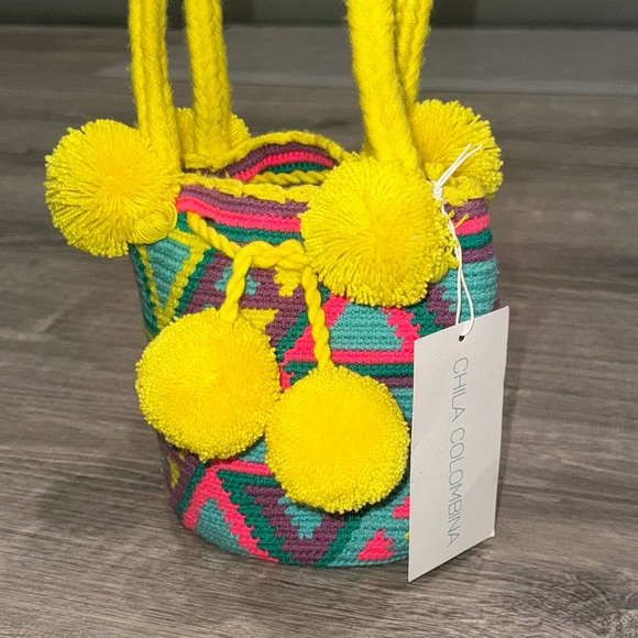 NWT CHILA COLOMBINA HANDMADE COLOMBIA  POMPOM SMALL BAG ANTHROPOLOGIE - Picture 7 of 7